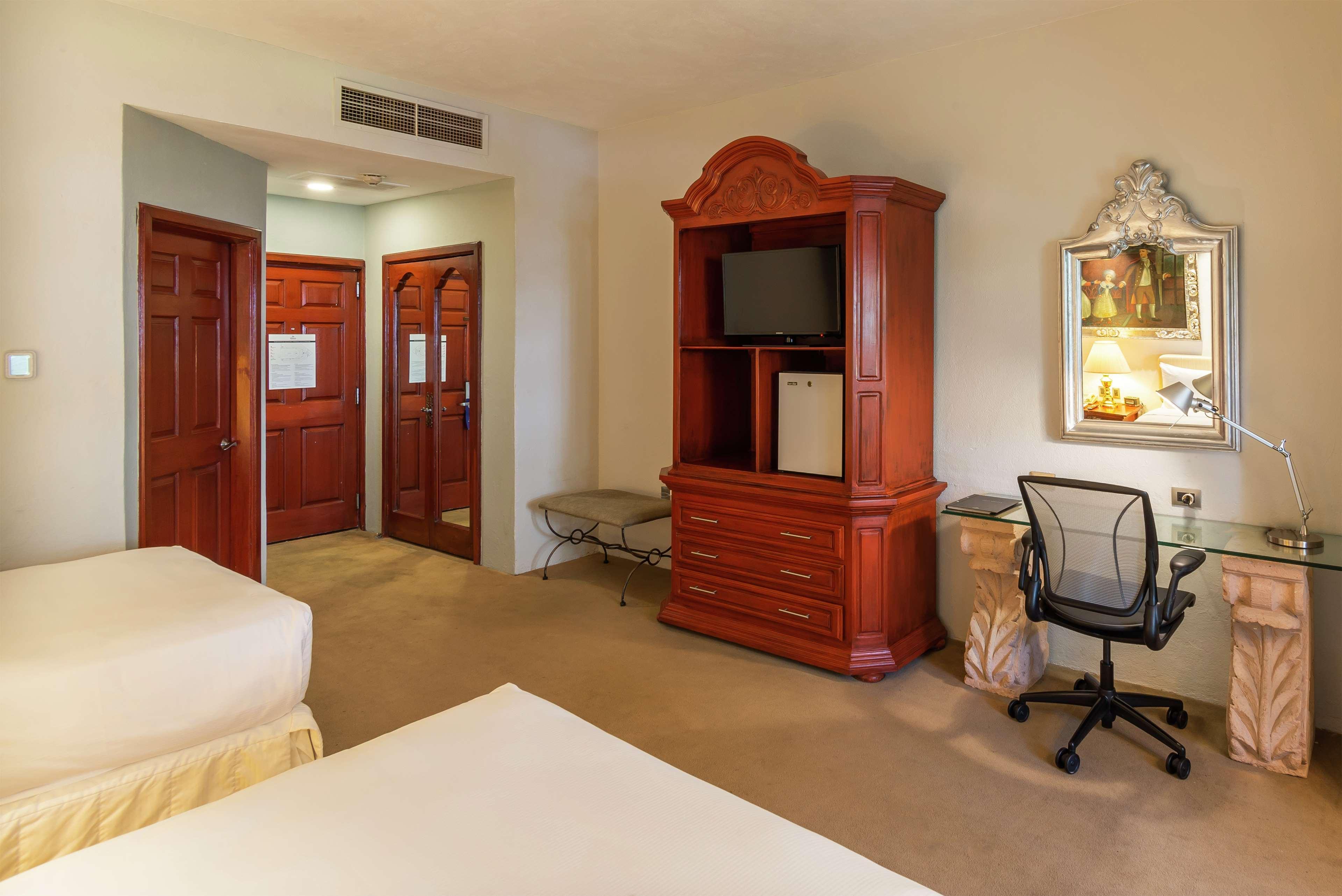 ฮิลตัน ซาน หลุยส์ โปโตซี Hotel ซานหลุยส์โปโตซิ ภายนอก รูปภาพ